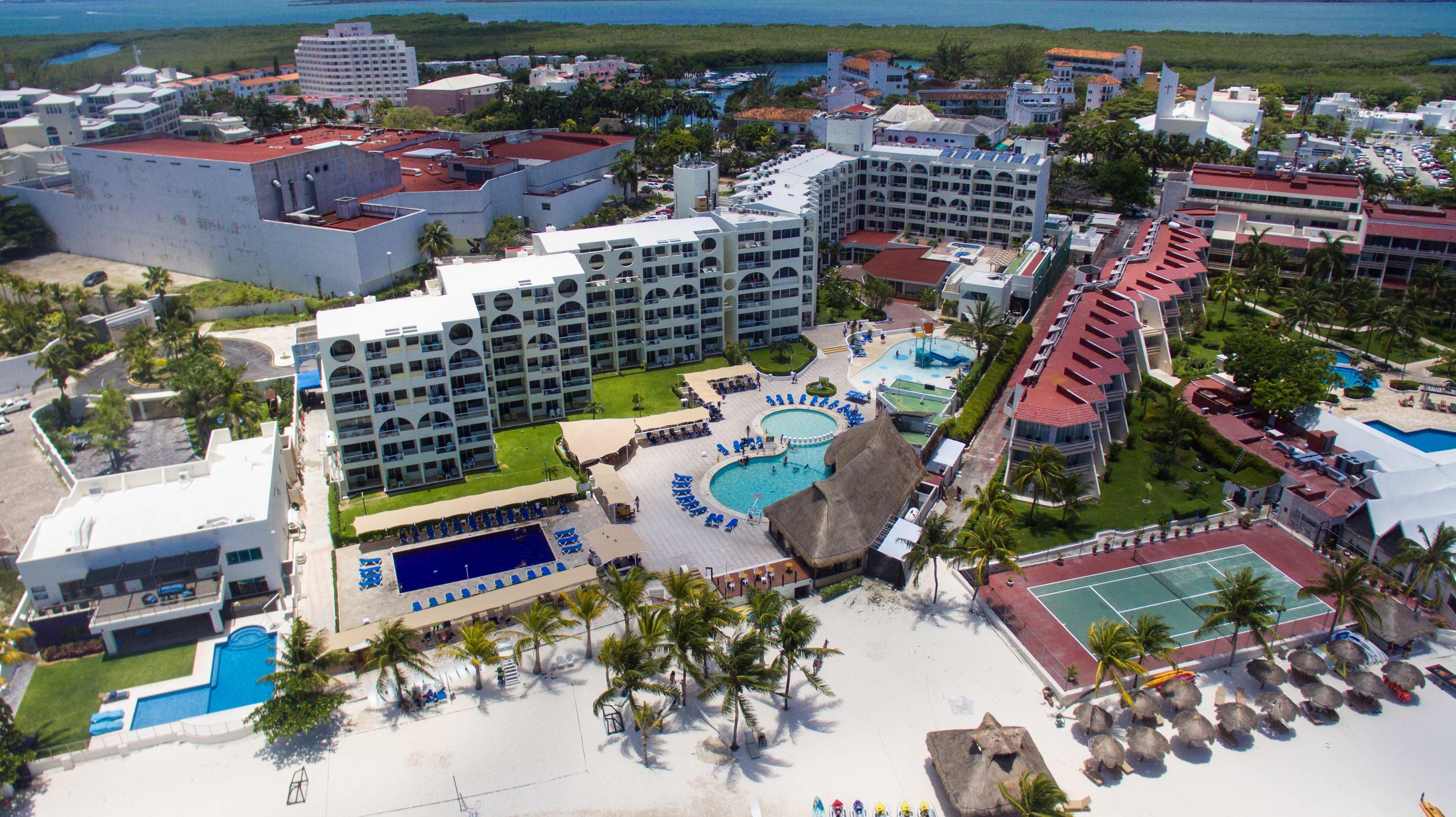 Resort Aquamarina Cancún