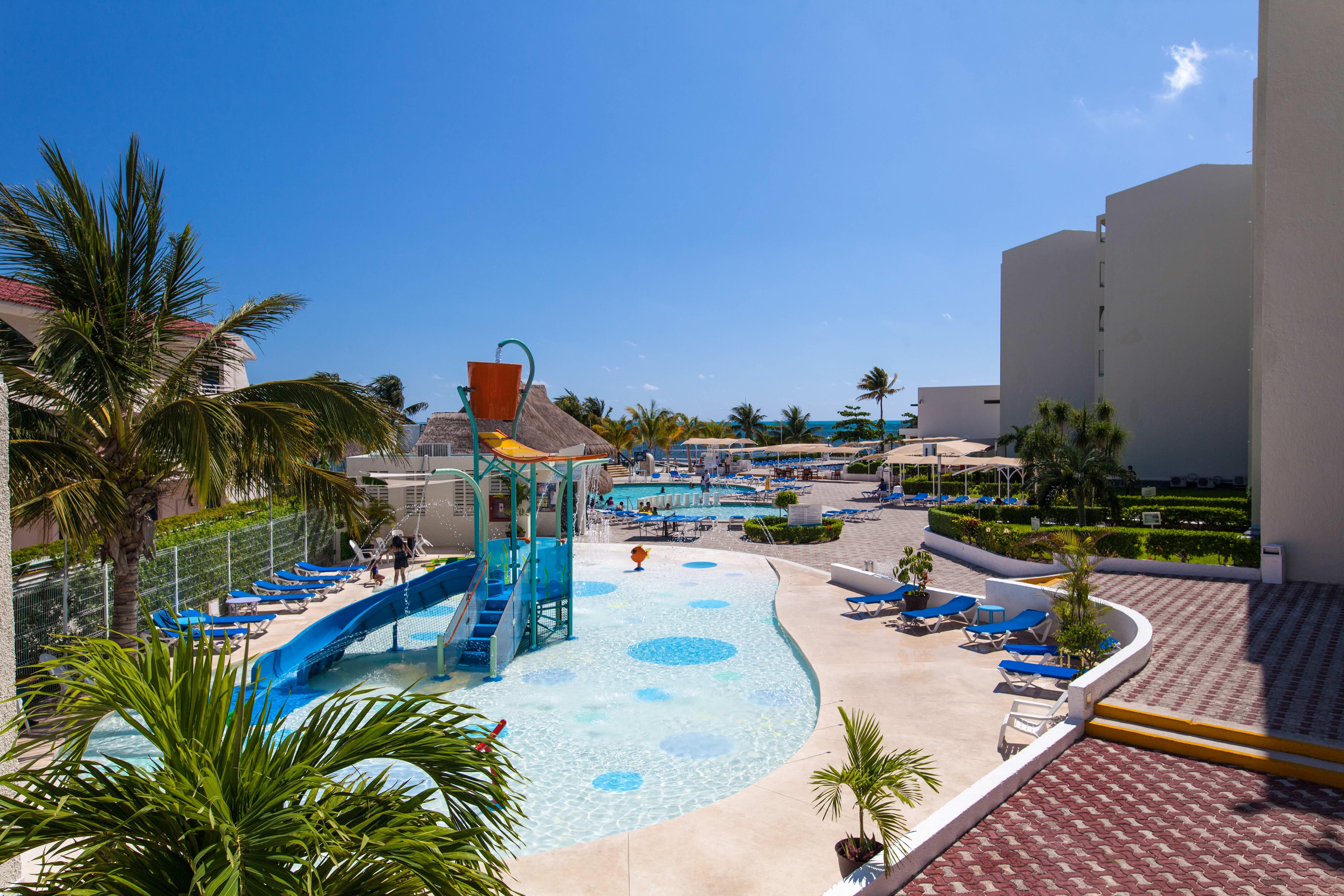 Resort Aquamarina Cancún