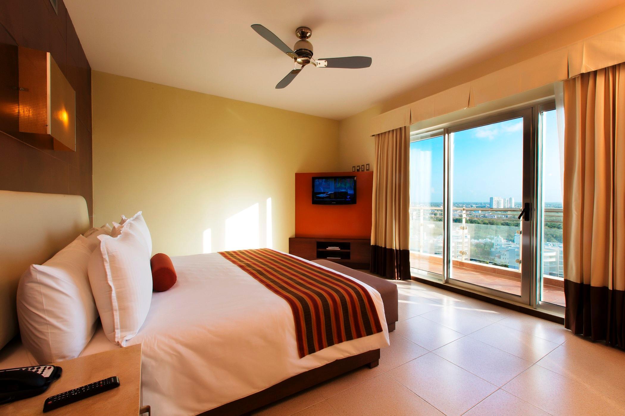 Krystal Urban Centro 4* Cancún