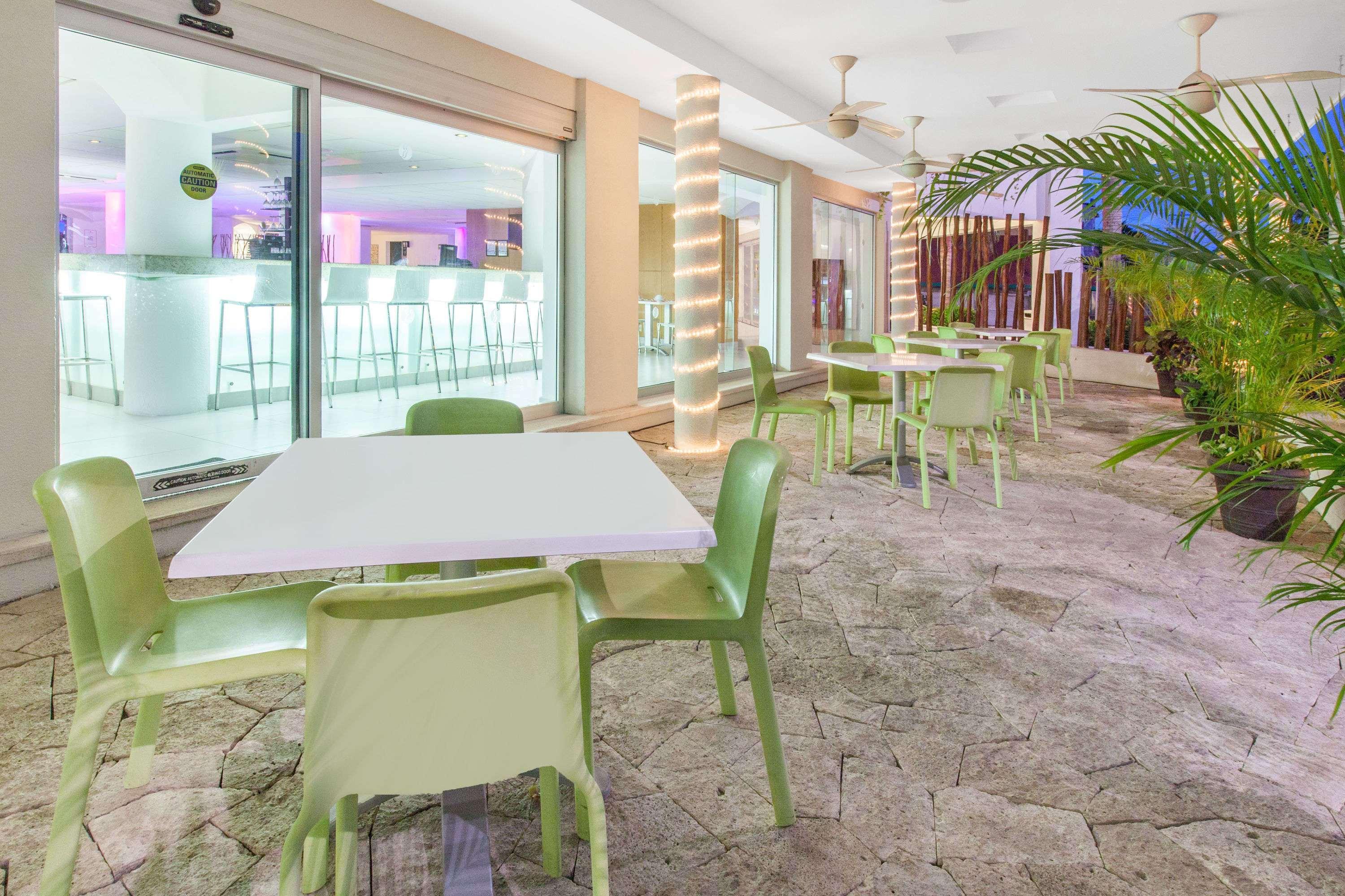 Hotel Adhara Express Cancún