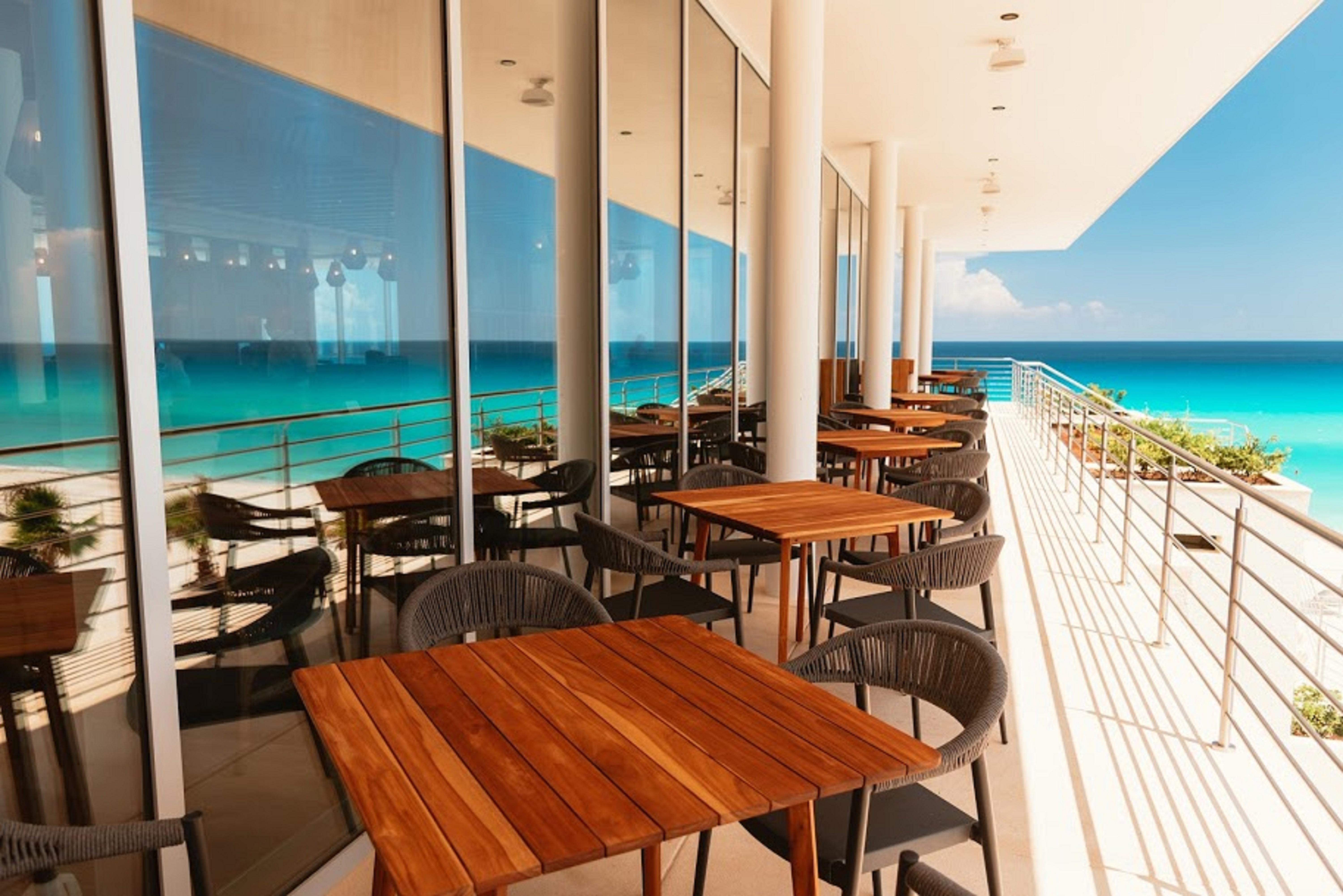 Resort Emporio 4*