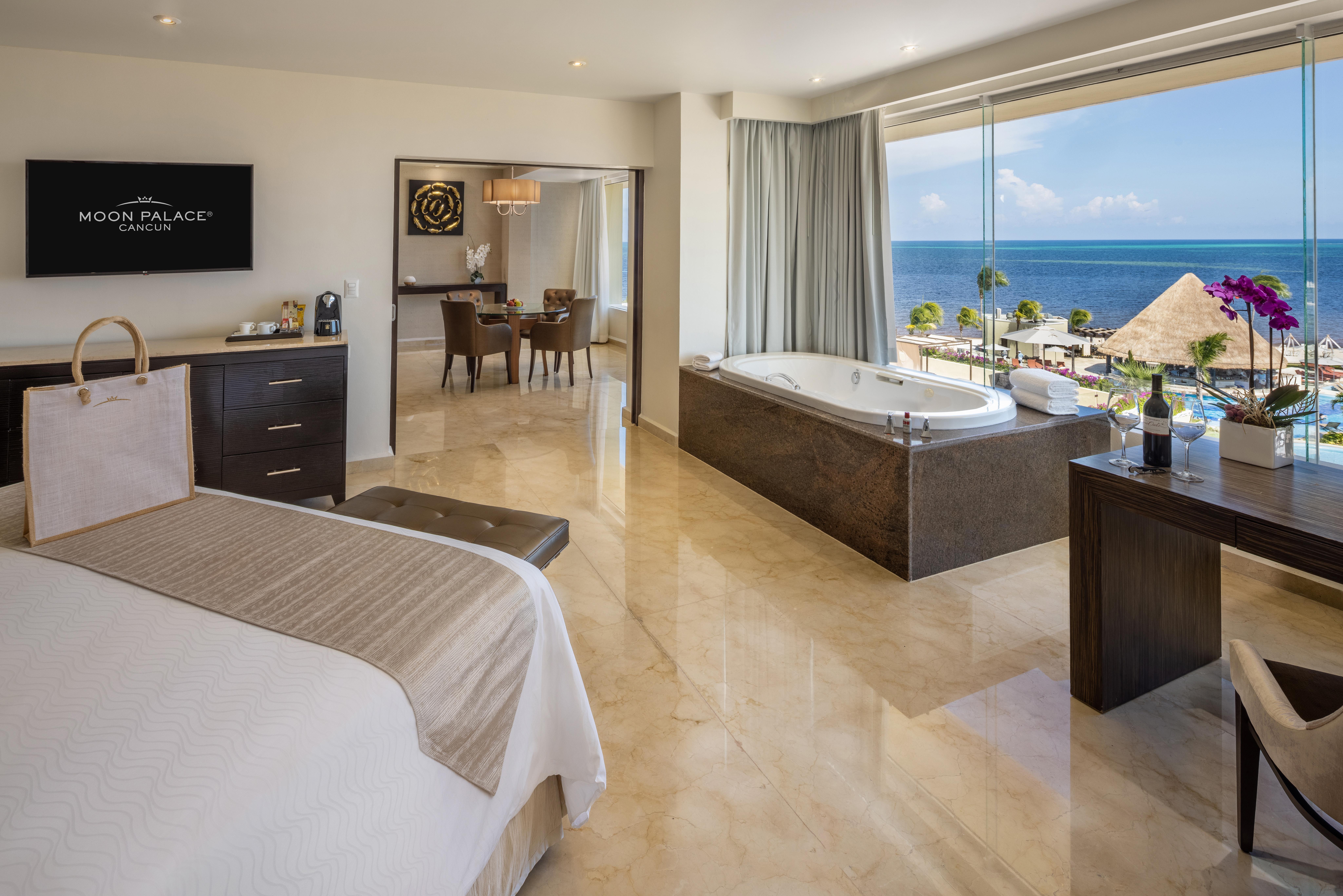 Moon Palace -