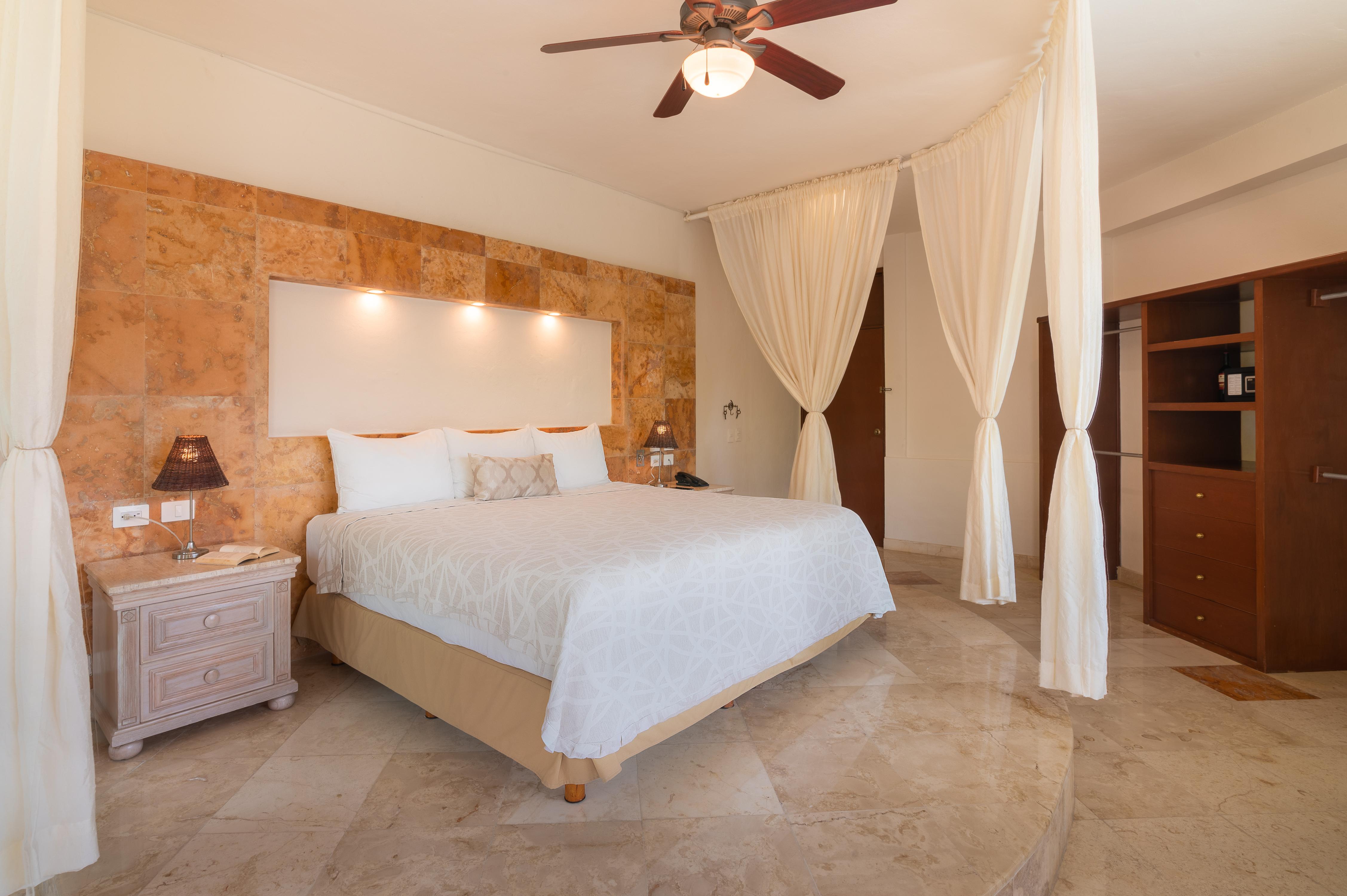 Palmeras Hotel 3*