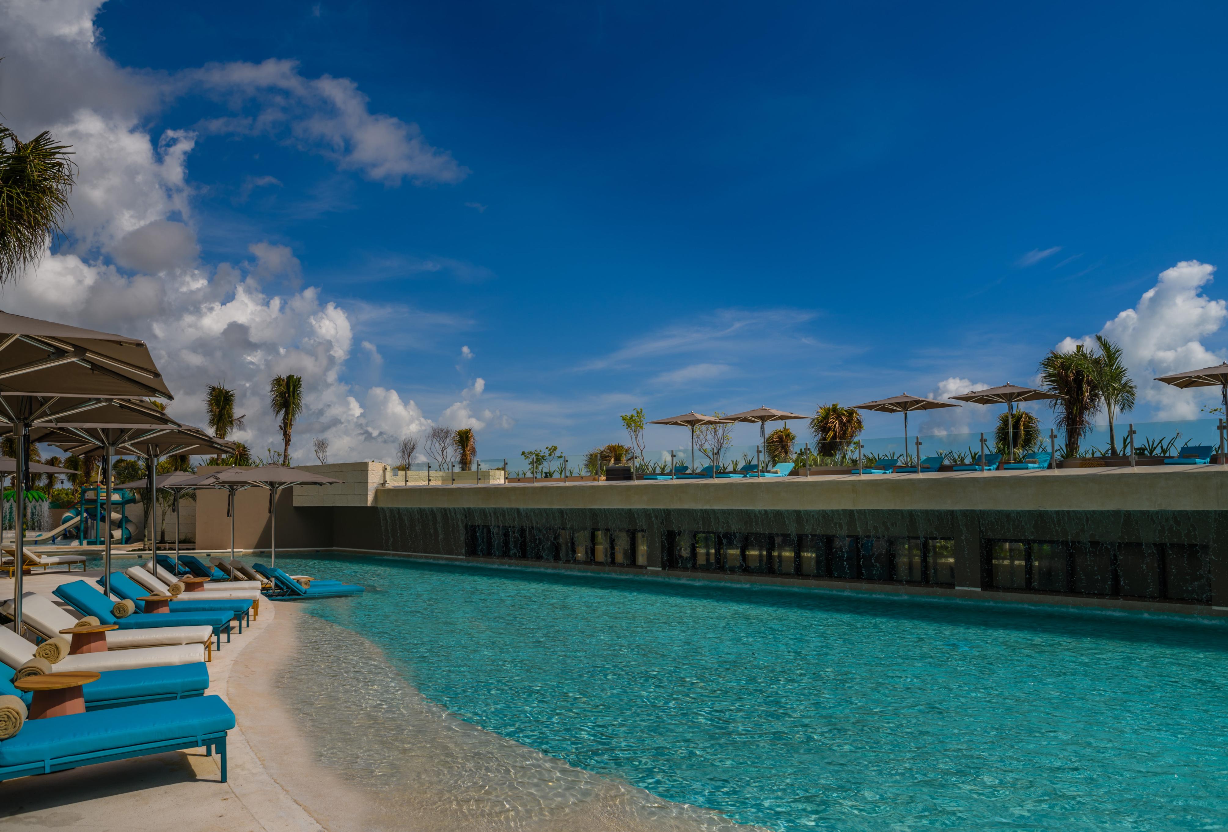 Estudio Playa Mujeres - Family Experience Resort 5*