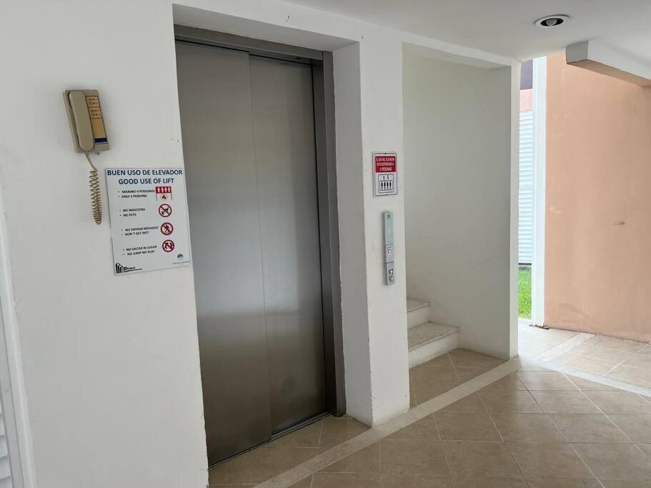 Apartamento лагуна. прохладная. с бассейном, 15 мин от моря Cancún