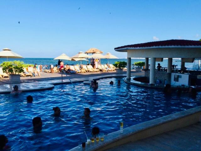 Punta Me Beautiful Beach Front In The & Waterpark Cancún