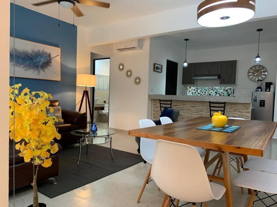 Apartamento Hermoso Piscina, Céntrico, área Libre. *