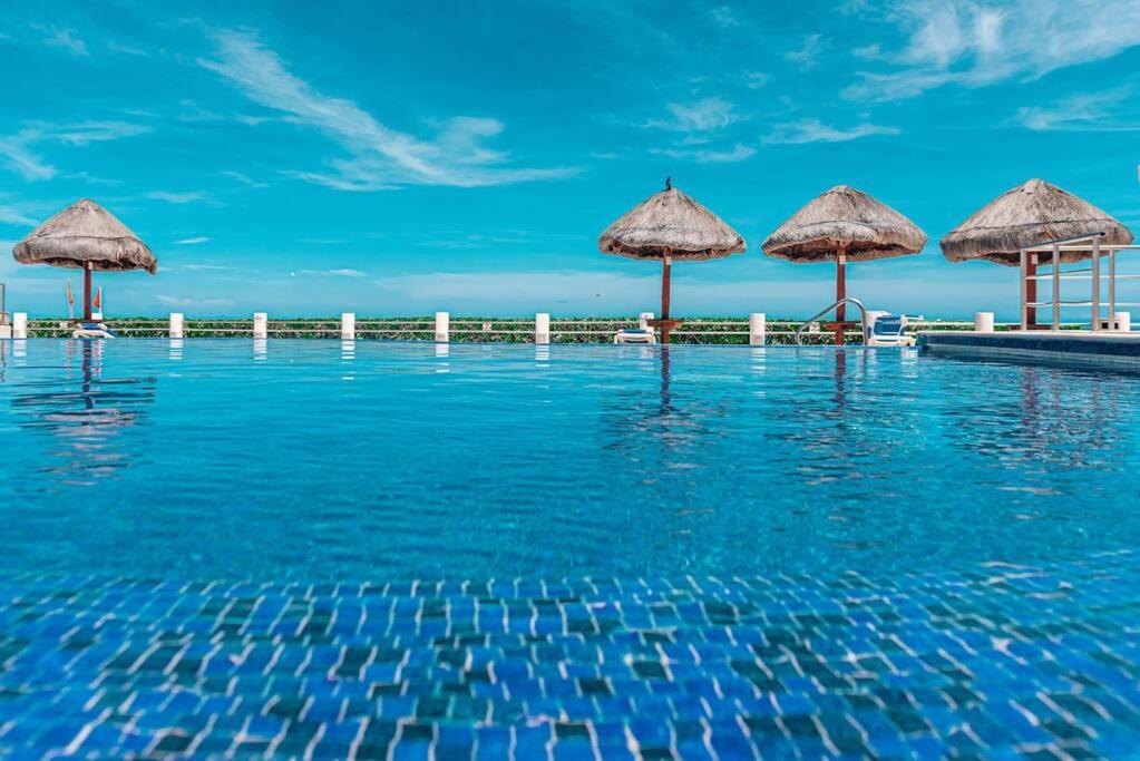 Ocean View Apartment, Area, 3 Bedrooms *