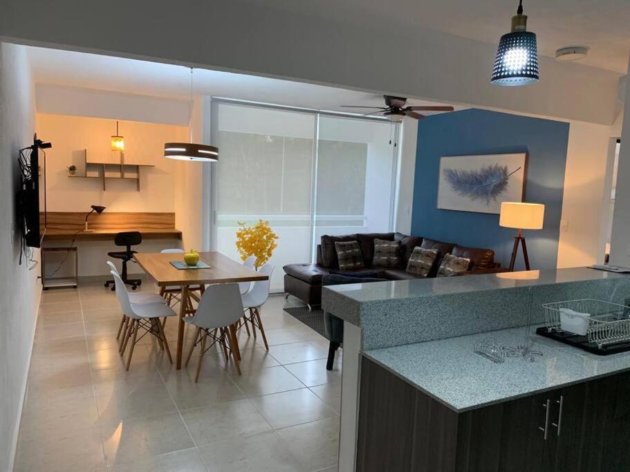 Hermoso Piscina, Céntrico, área Libre. Apartamento *