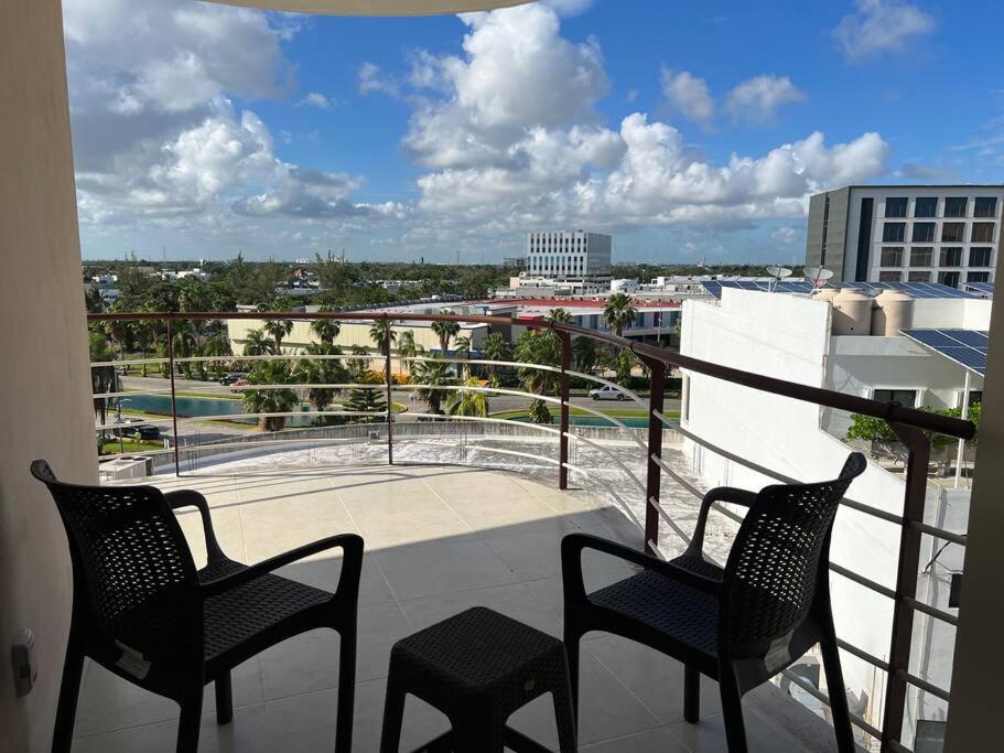 2 Bedroom Condo, Pool, Great Wifi & Tvs Apartamento *