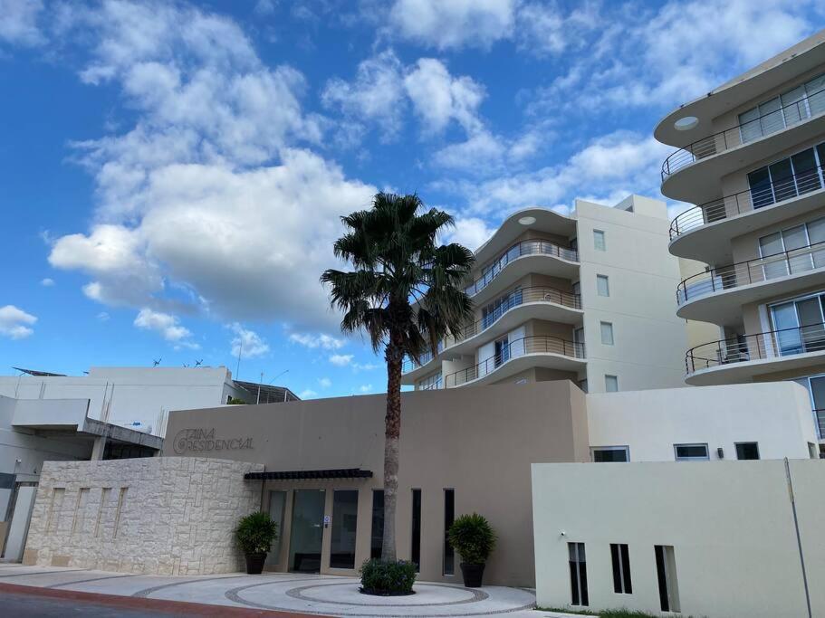 2 Bedroom Condo, Pool, Great Wifi & Tvs *