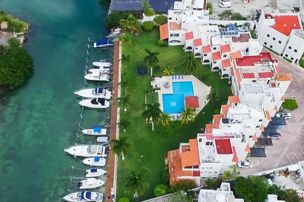 Villa Charming Lagoon Front By Casa Paraiso Cancún