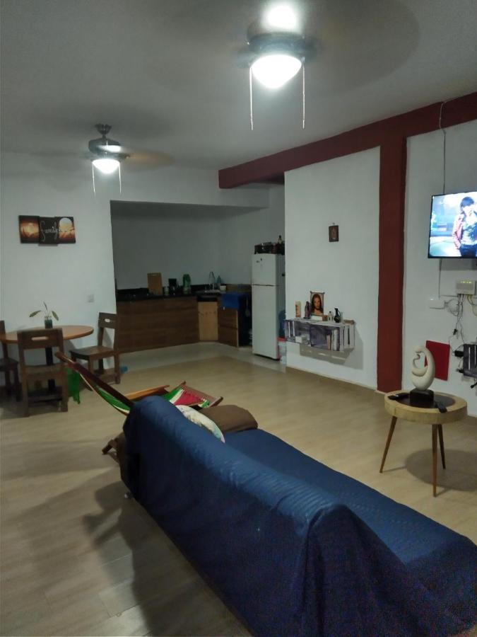 Habitación Privada Bonfil3 A 10min Del Aeropuerto Habitación en casa particular