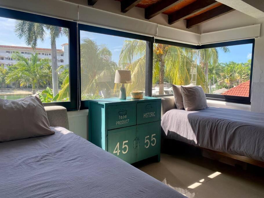 Villa Charming Lagoon Front By Casa Paraiso Cancún