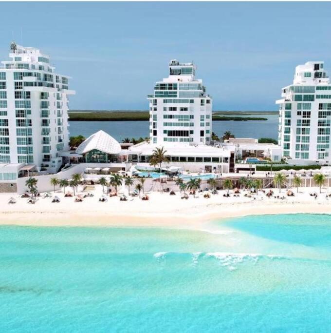Hermoso Estudio Frente Al Mar 02, Nuevo Cancún