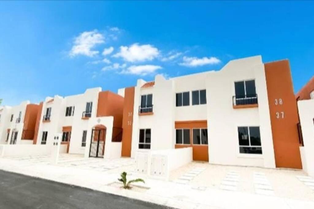 Smart House With Pool & Aquapark * Cancún