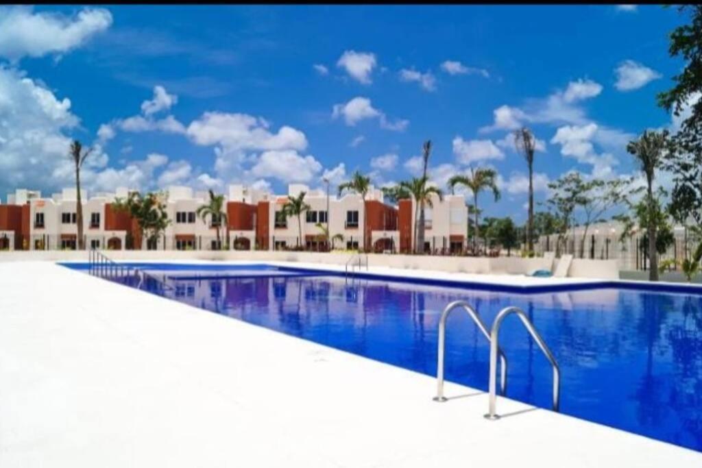 Smart House With Pool & Aquapark