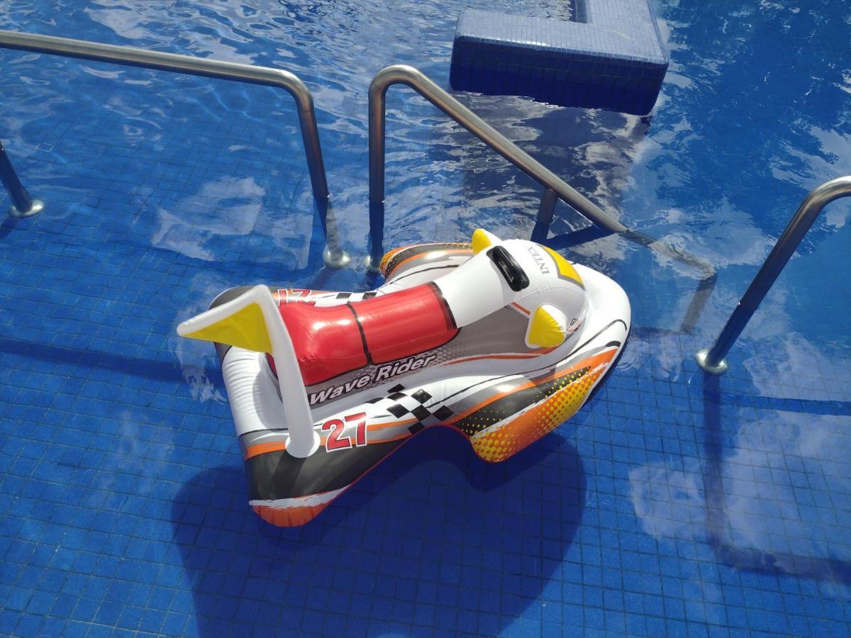 Smart House With Pool & Aquapark Apartamento *