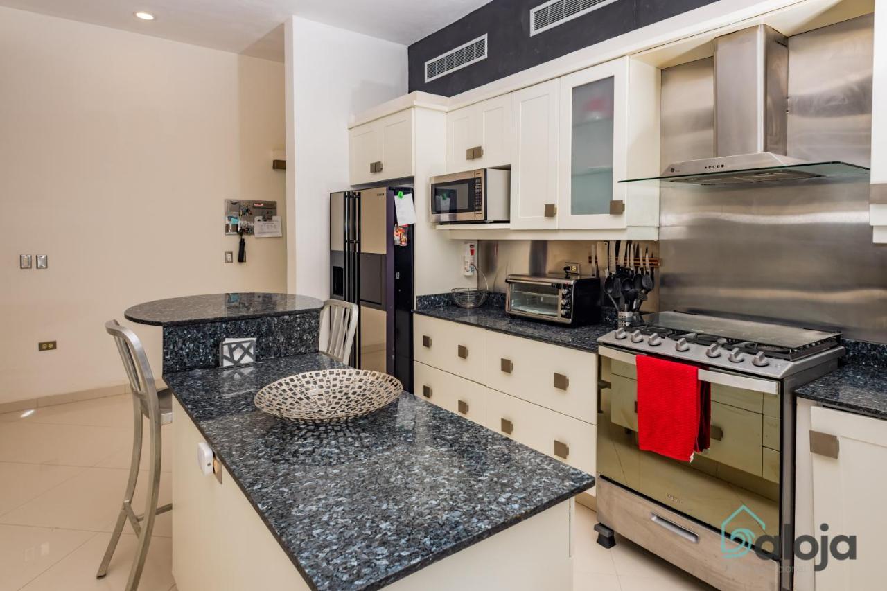 Villa Modern With Private Pool In *