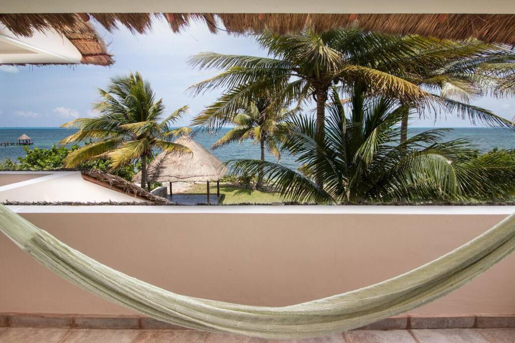 Villa El Meco Beachfront & Private Pool By Casa Paraiso Cancún