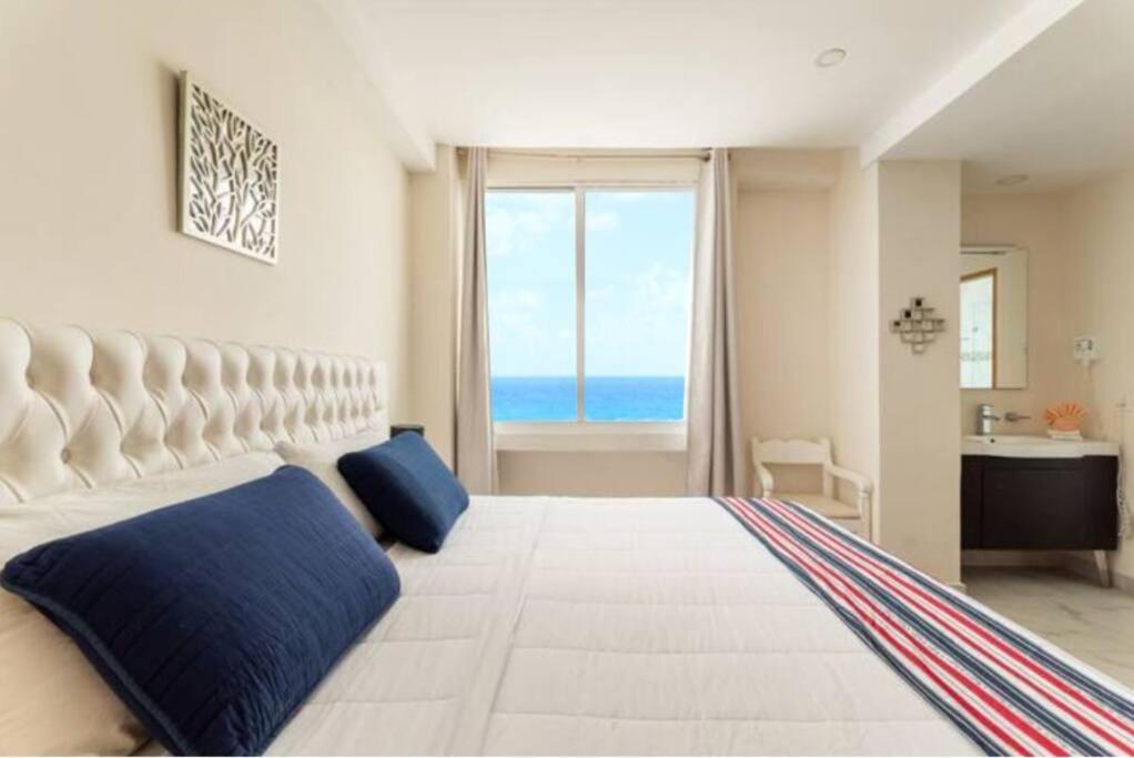 Ocean Front 2c, New Listing Apartamento Cancún