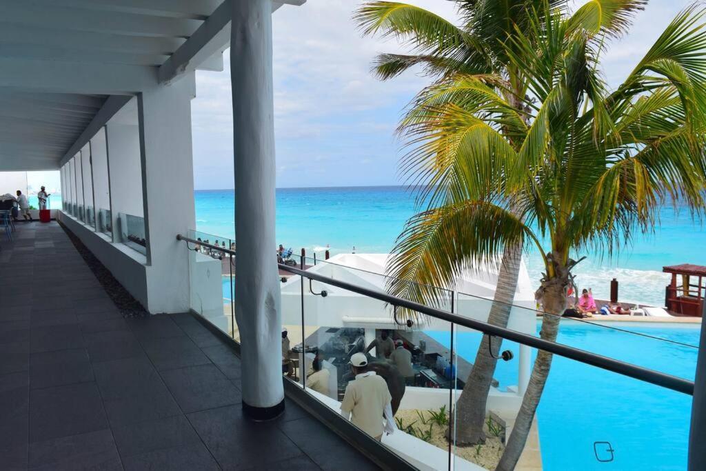 Apartamento Ocean Front 2c, New Listing *