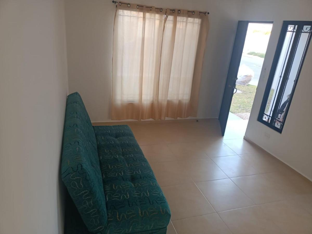 Villa Hermosa Casa A 15 Minutos Del Aeropueto De En Exclusivo Fraccionamiento Residencial Cancún