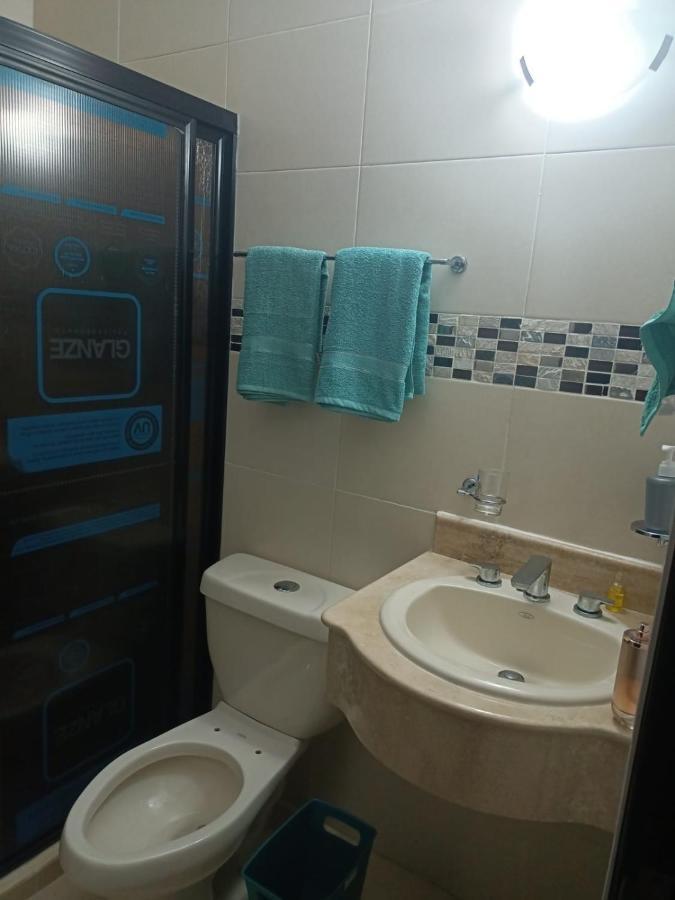 Hermosa Casa A 15 Minutos Del Aeropueto De En Exclusivo Fraccionamiento Residencial Villa Cancún