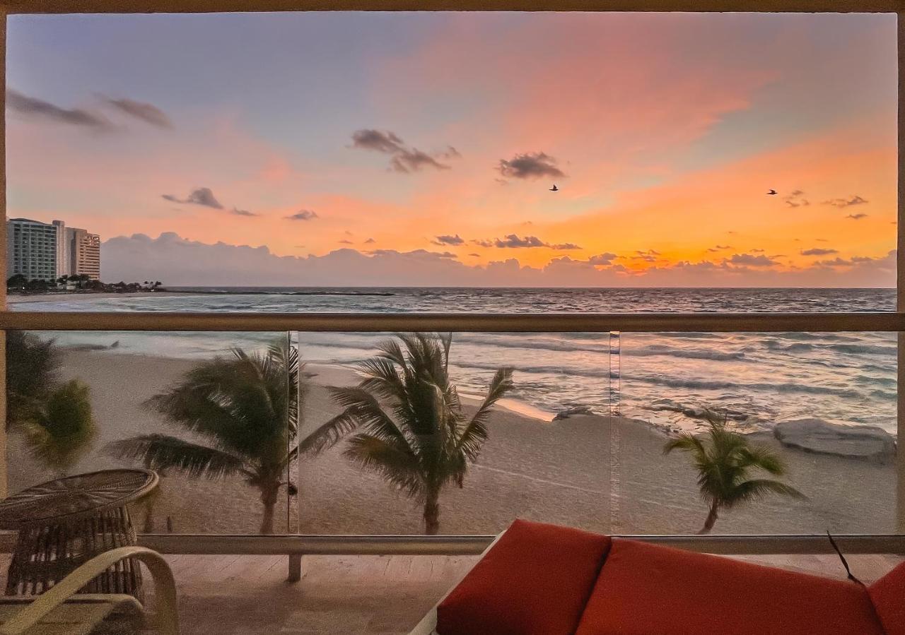 Apartment Beachfront Studio! Ubicacion Perfecta! *