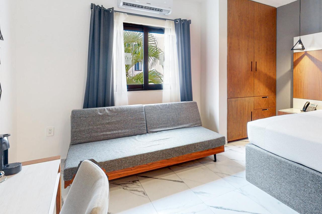 Seven Boutique Unit #36 Apartahotel