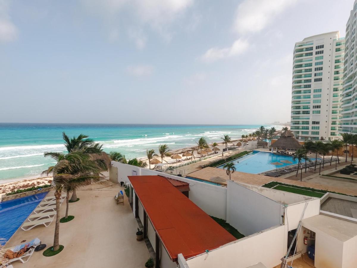 Ocean Front View Cancún