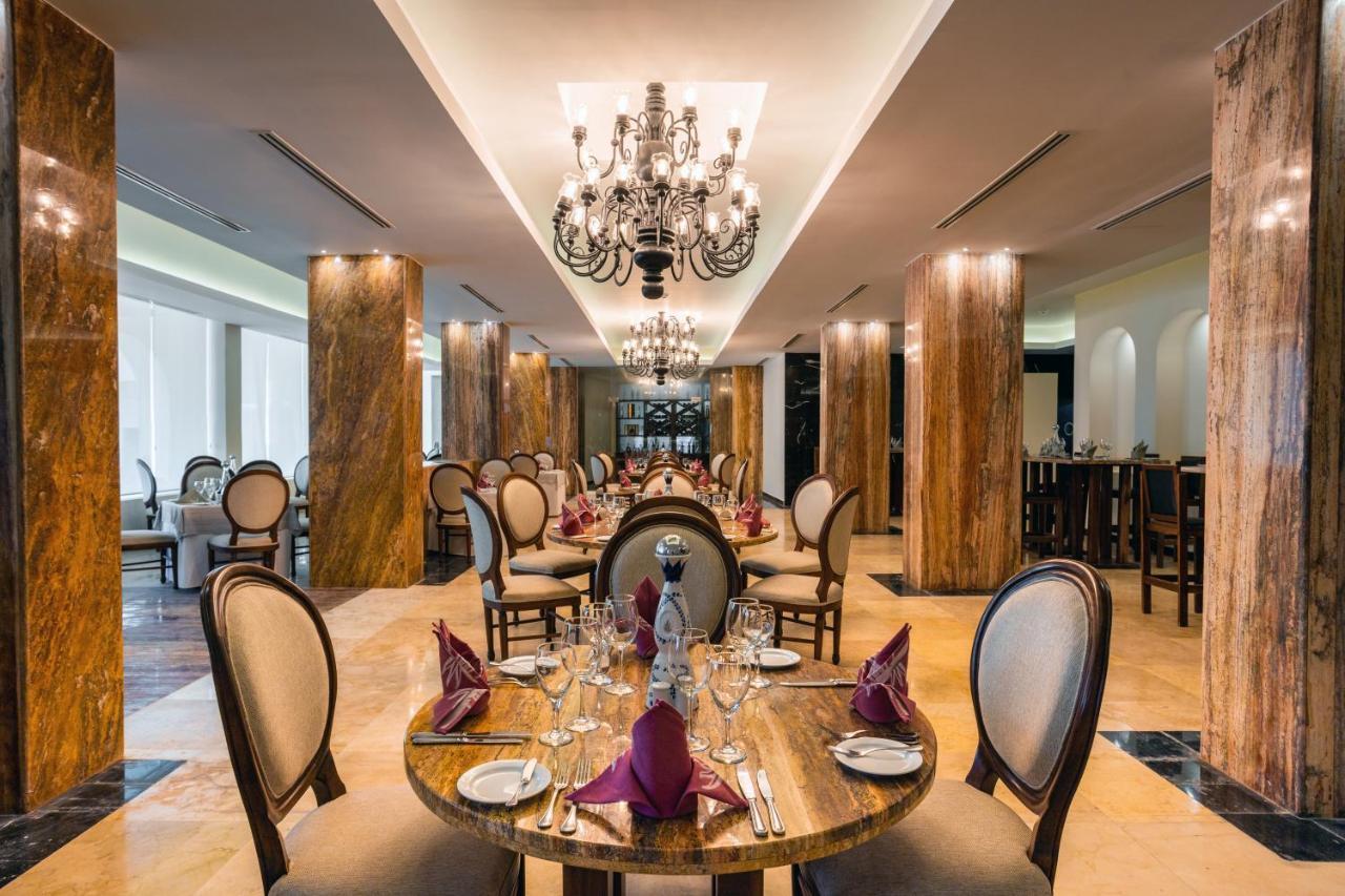 Resort Dreams Sands & (adults Only) Cancún