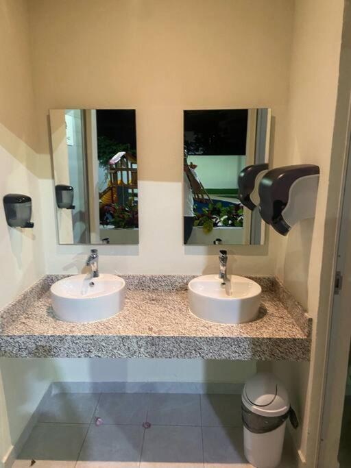 Centric In Gated Community Apartamento Cancún