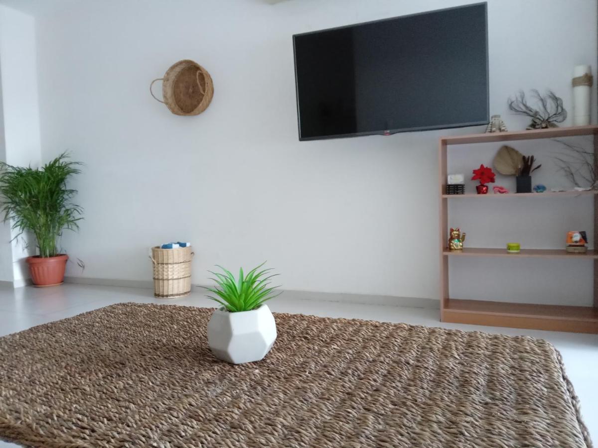 Relaxing Beachfront Loft Apartamento *