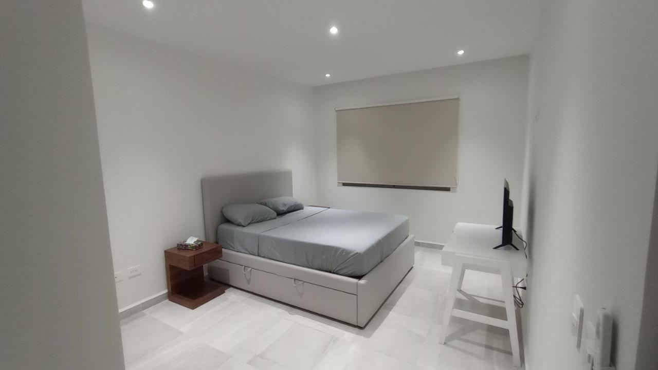 Apartamento Excellent 2 Bedroom With Pool!