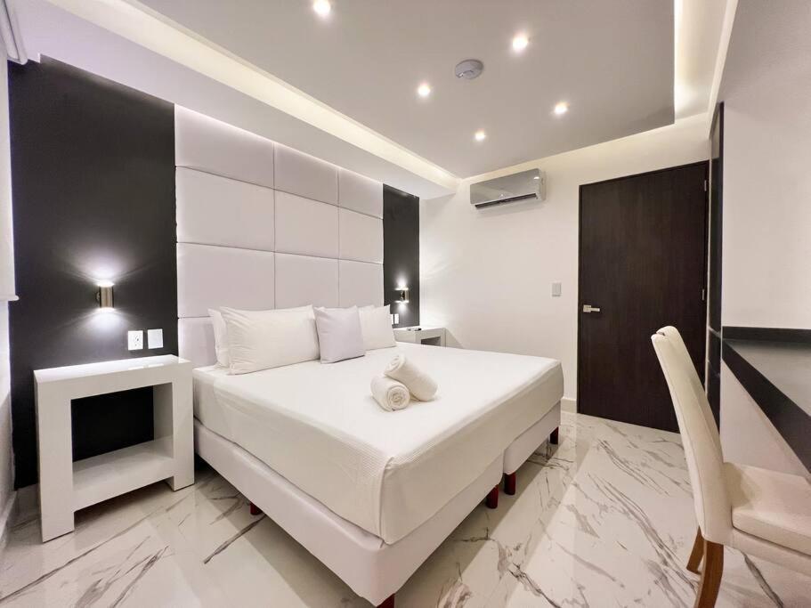 Luxury 3br •