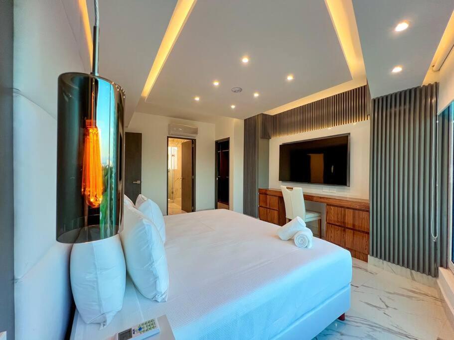 Luxury 3br • *