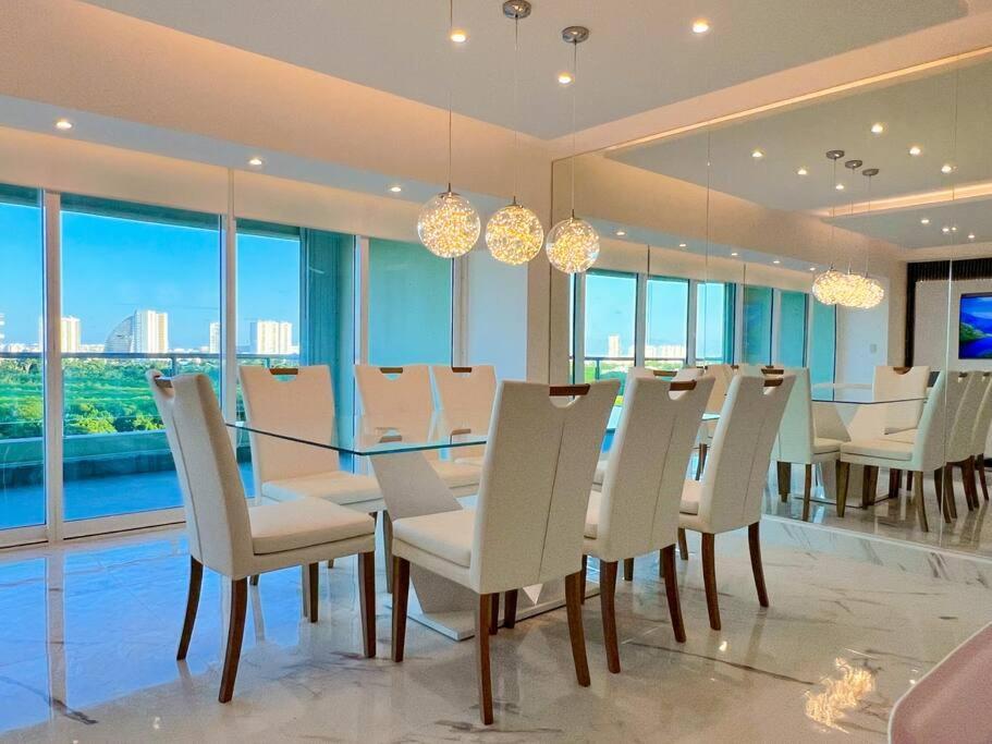 Apartamento Luxury 3br •