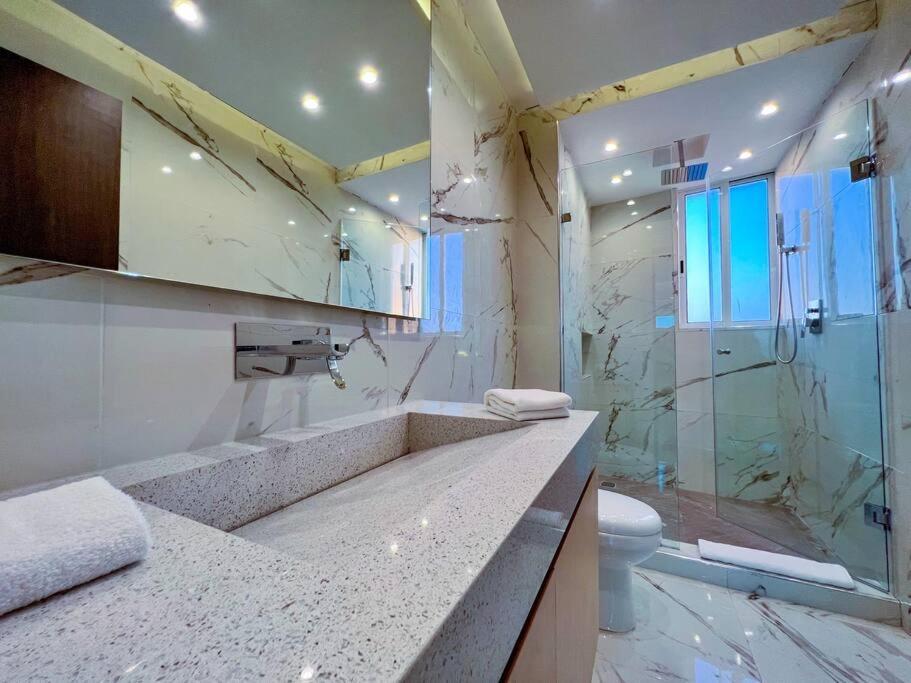 Luxury 3br • *