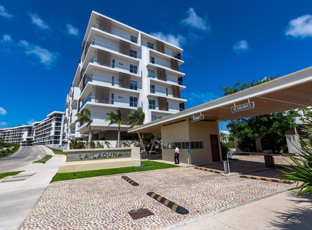 Rooftop Pool- Family Apartment- Ocean View -close *