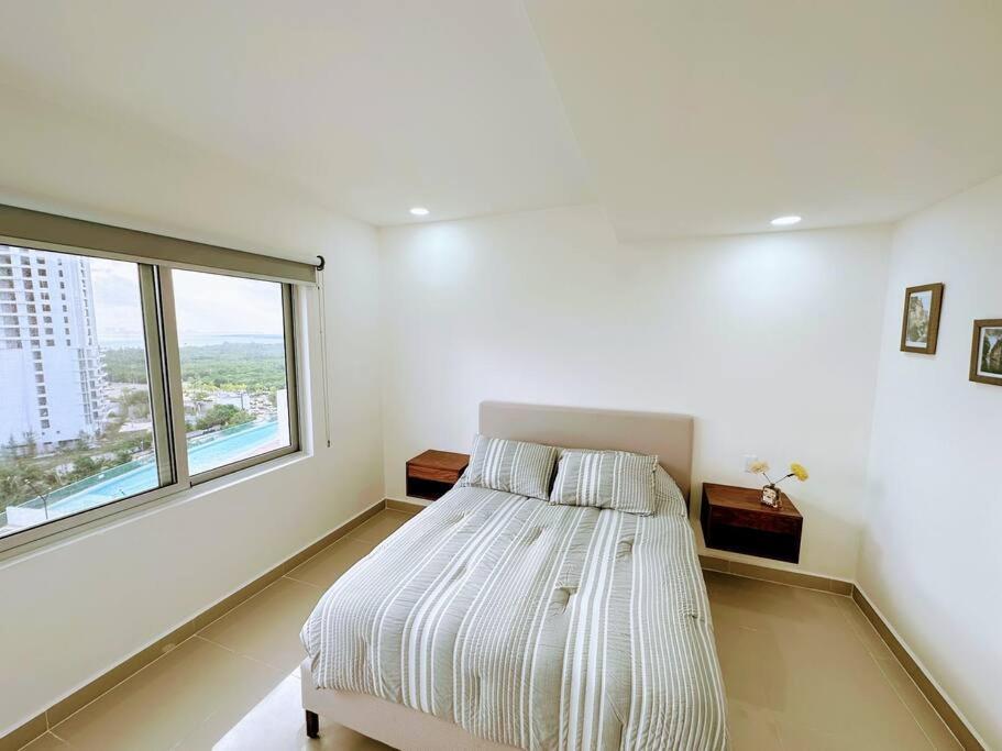 Perfect Location At Malecon Americas Apartamento Cancún
