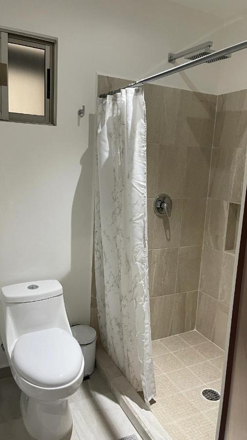 Excellent 2 Bedroom With Pool!