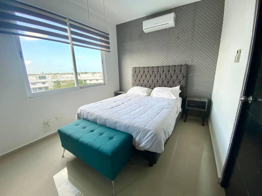 & Office Pool Apartment *