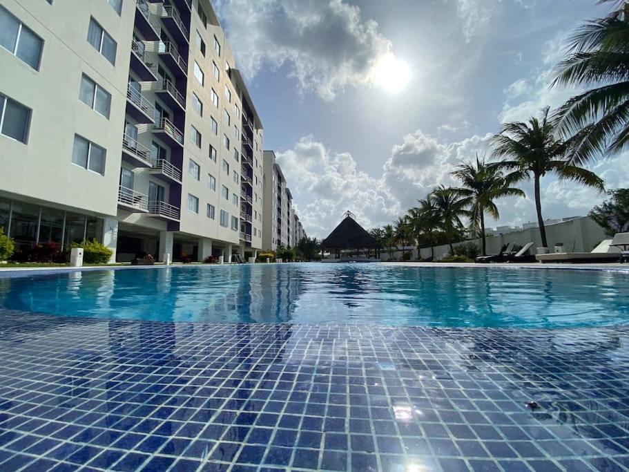 Casa De La Luz Cancun. Amazing With Stunning Pool In Front Of Mall Cancún