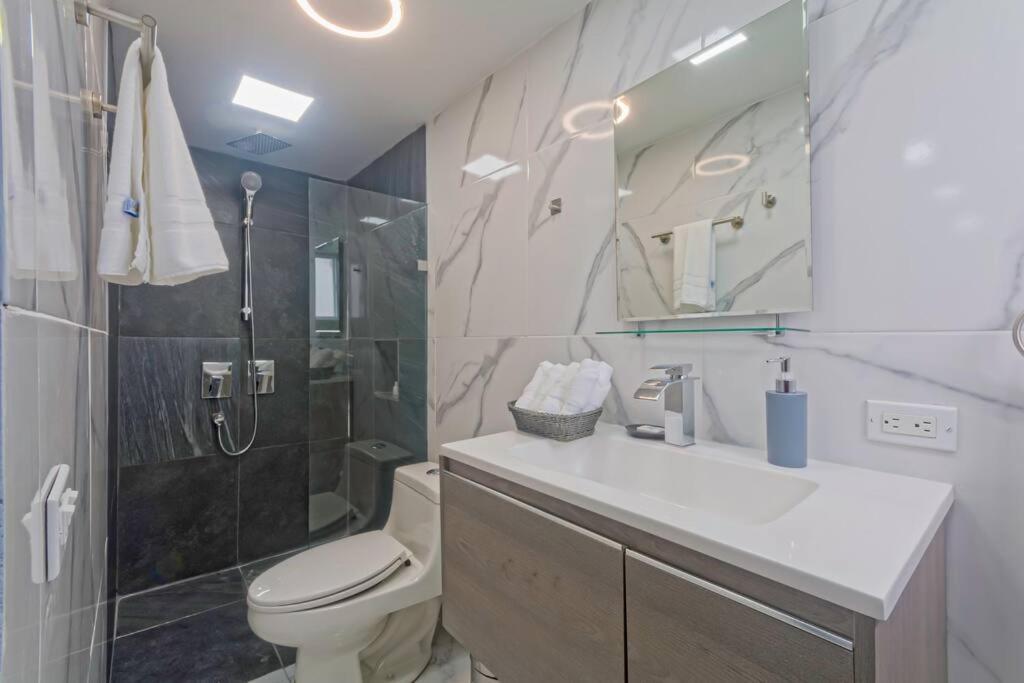 Beautiful 7bdr By Isla Mujeres Ferry Holiday home Cancun