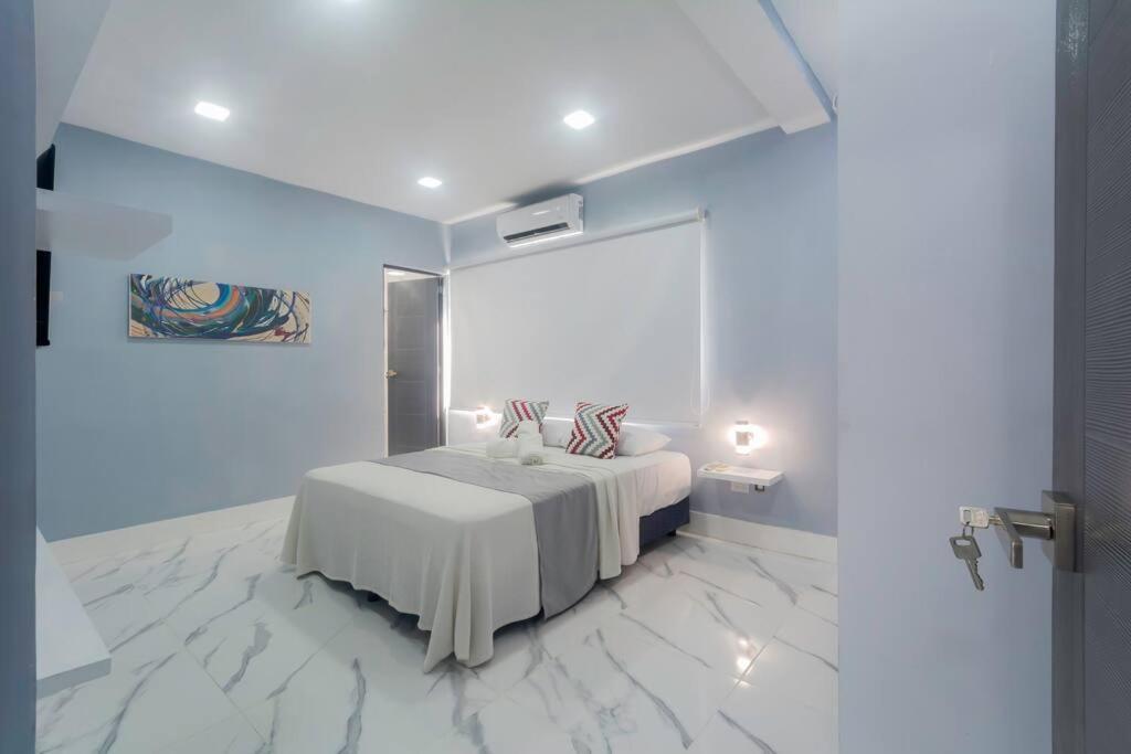 Beautiful 7bdr By Isla Mujeres Ferry Holiday home Cancun