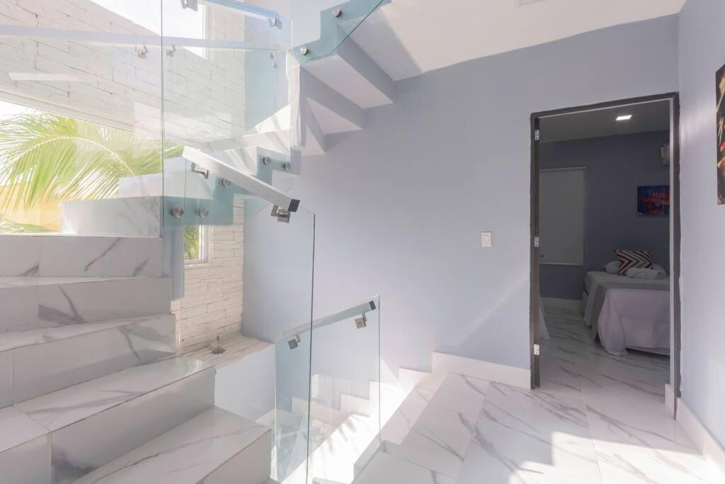 Beautiful 7bdr By Isla Mujeres Ferry Holiday home