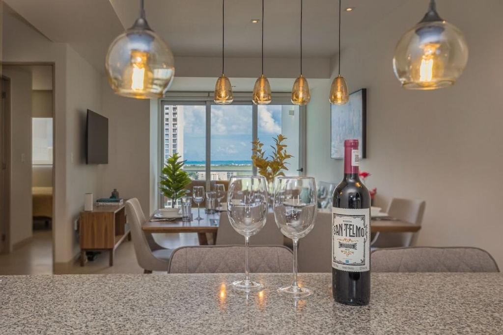 *new* Ocean & Lagoon View Next To Plaza Las Americas! * Cancún