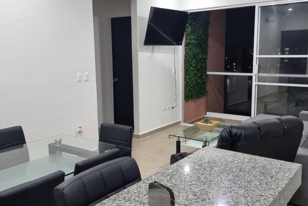 Departamento Con Laguna Artificial *