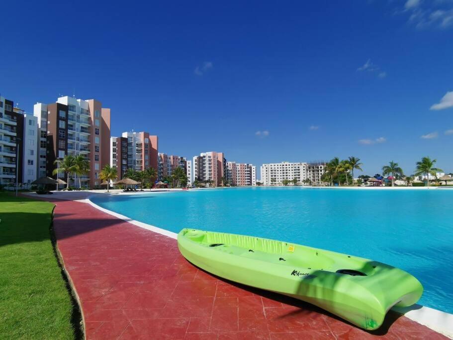 Departamento Con Laguna Artificial Apartment